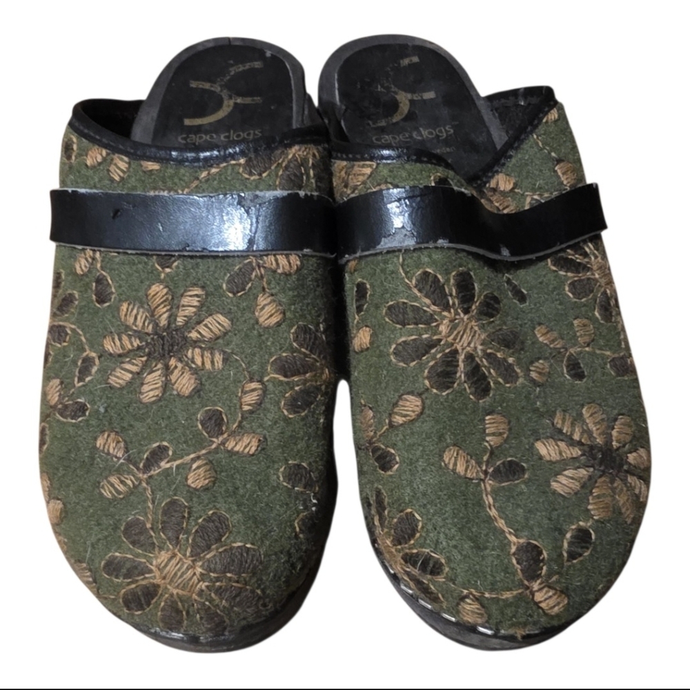 Cape Clogs Women’s Green Wool Slip-On Mules Size 37 (US 7.5) Floral Embroidered